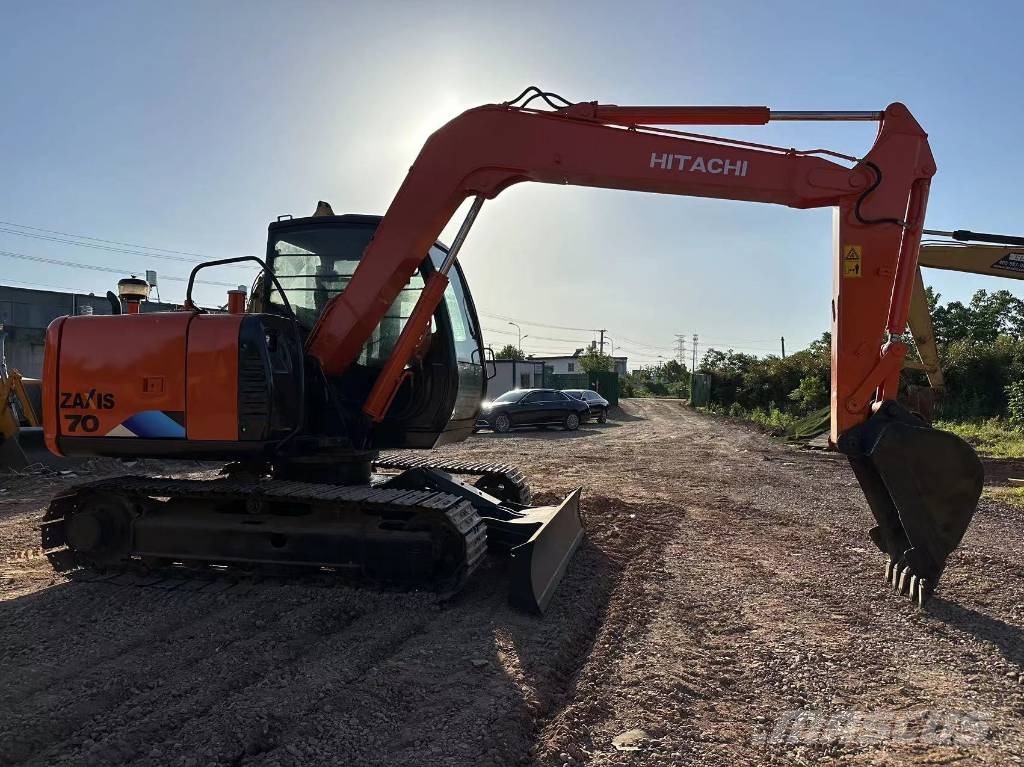 Hitachi ZX 70 Midi bagri 7t – 12t