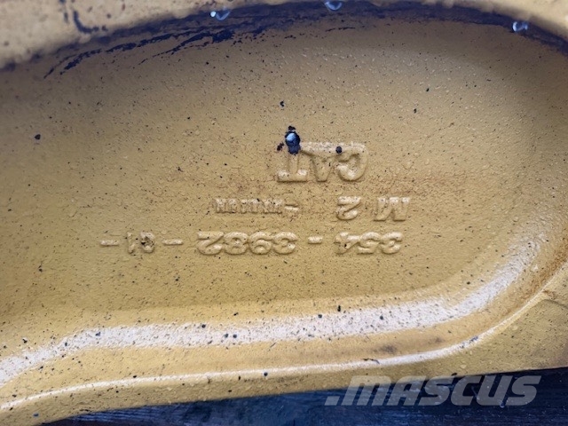 CAT 908 BUCKET LINK Ковші