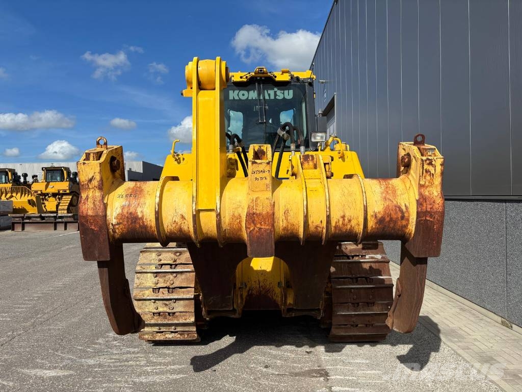 Komatsu D 155 AX-7 Buldožeri guseničari