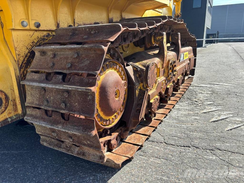 Komatsu D 155 AX-7 Buldožeri guseničari