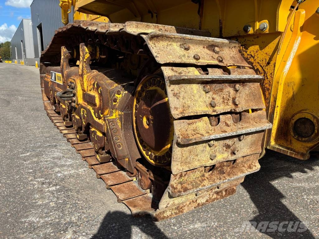 Komatsu D 155 AX-7 Buldožeri guseničari