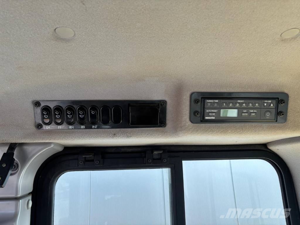 Komatsu D 155 AX-7 Buldožeri guseničari