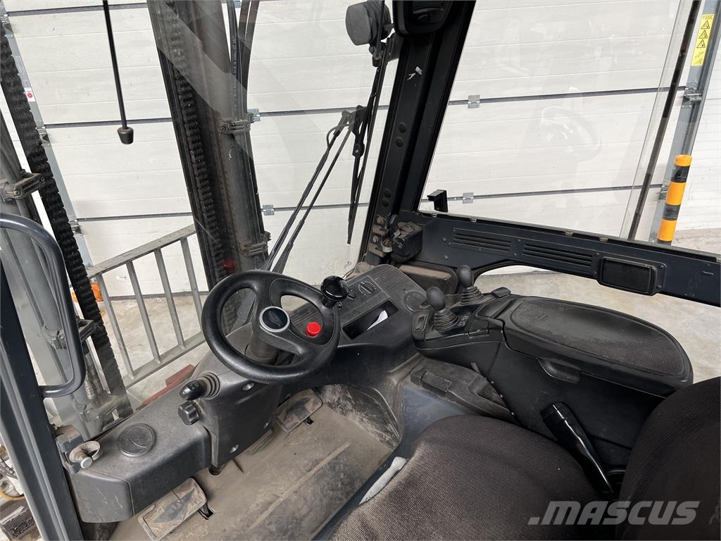 Linde E 25HL-01-600 شاحنات ذات رافعات شوكية تعمل بالكهرباء