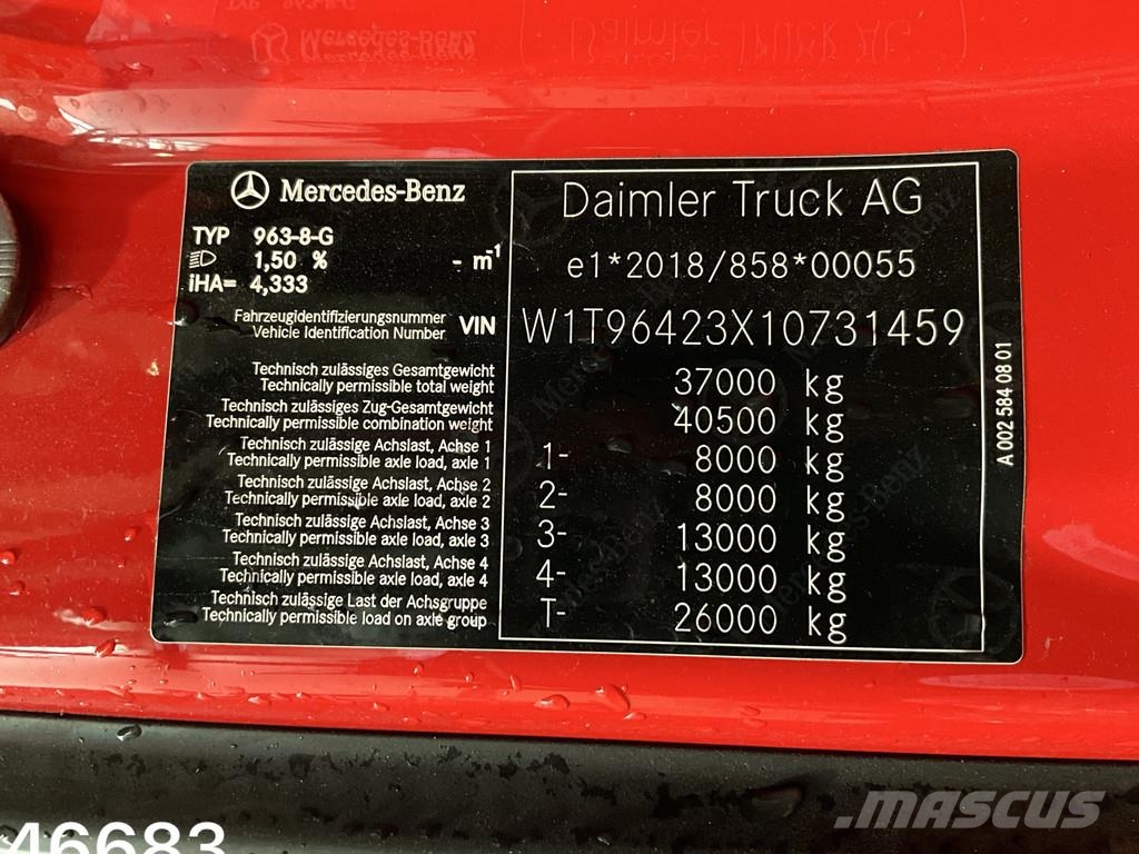 Mercedes-Benz Arocs 3242 8x4 Hiab 25 Ton haakarmsysteem Just 35. Vrachtwagen met containersysteem