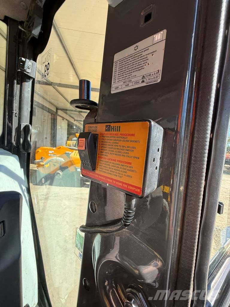 Hitachi ZX 135 US-6 Roomikekskavaatorid