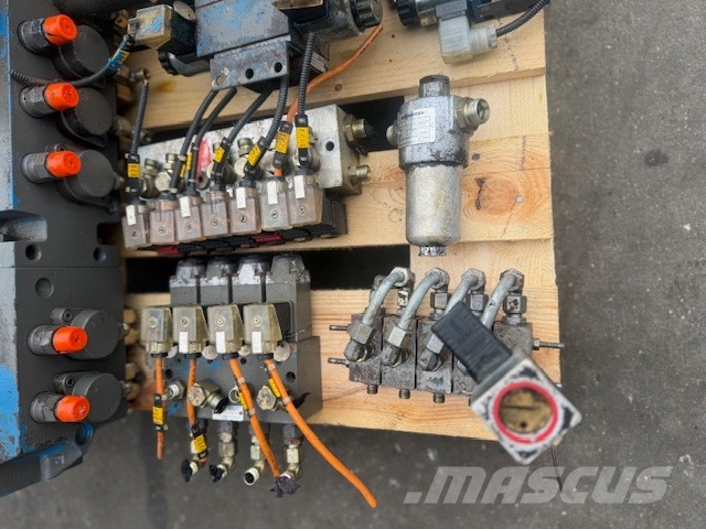 Sennebogen SR 35 W USED HYDRAULIC PARTS VALVE COMPLET Accessoires en onderdelen voor boormachines