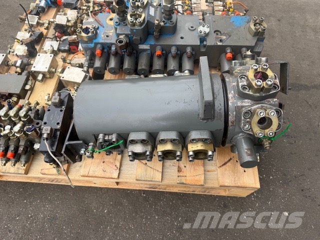 Sennebogen SR 35 W USED HYDRAULIC PARTS VALVE COMPLET Accessoires en onderdelen voor boormachines