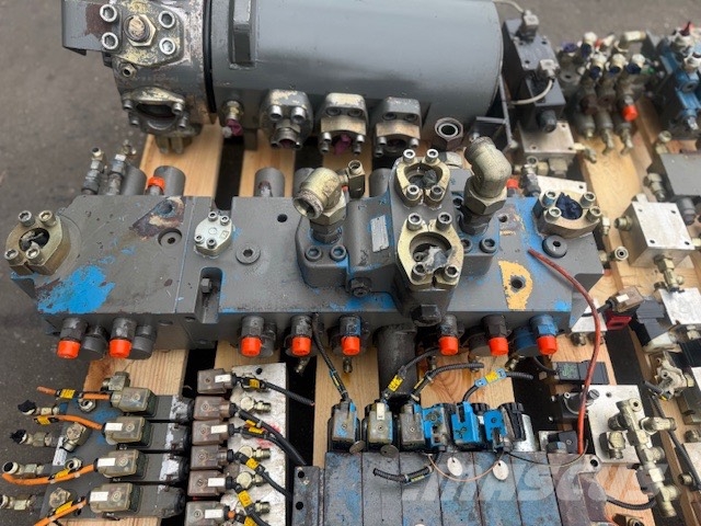 Sennebogen SR 35 W USED HYDRAULIC PARTS VALVE COMPLET Accessoires en onderdelen voor boormachines