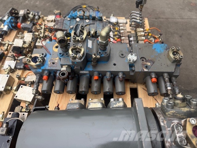 Sennebogen SR 35 W USED HYDRAULIC PARTS VALVE COMPLET Accessoires en onderdelen voor boormachines