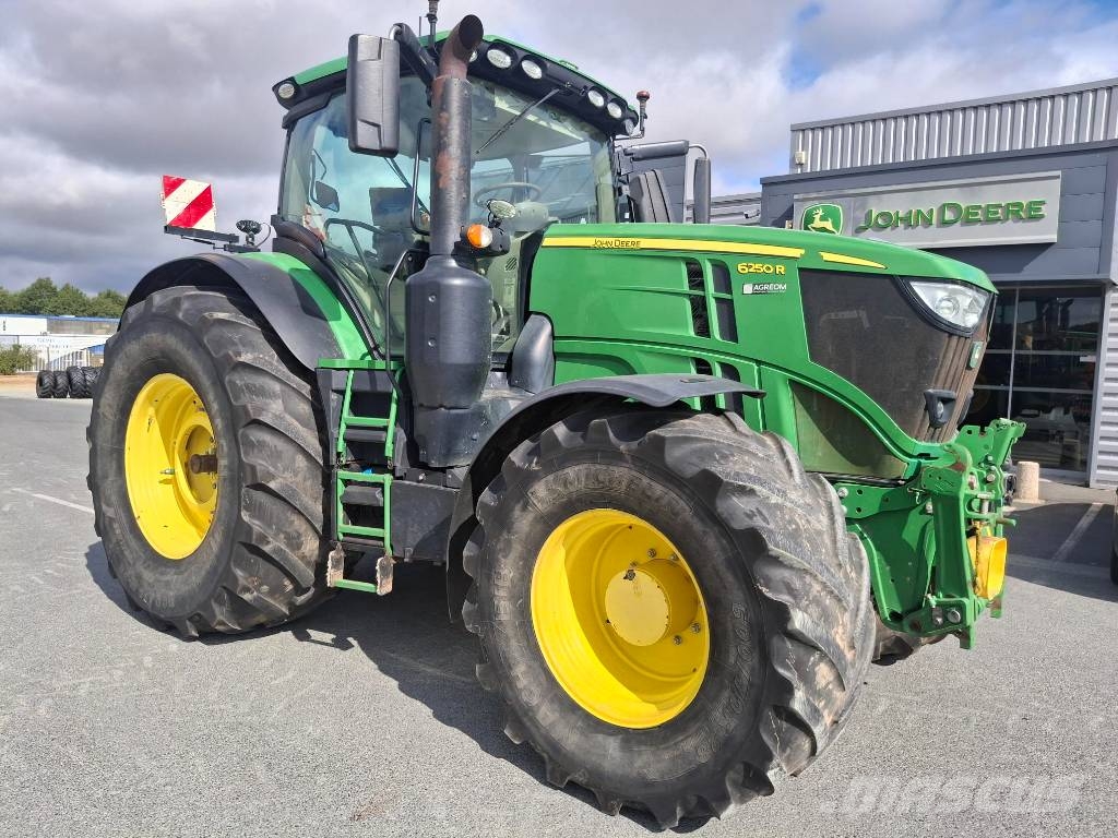 John Deere 6250 R الجرارات
