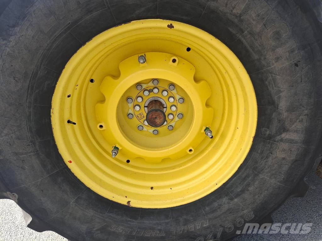 John Deere 6250 R الجرارات