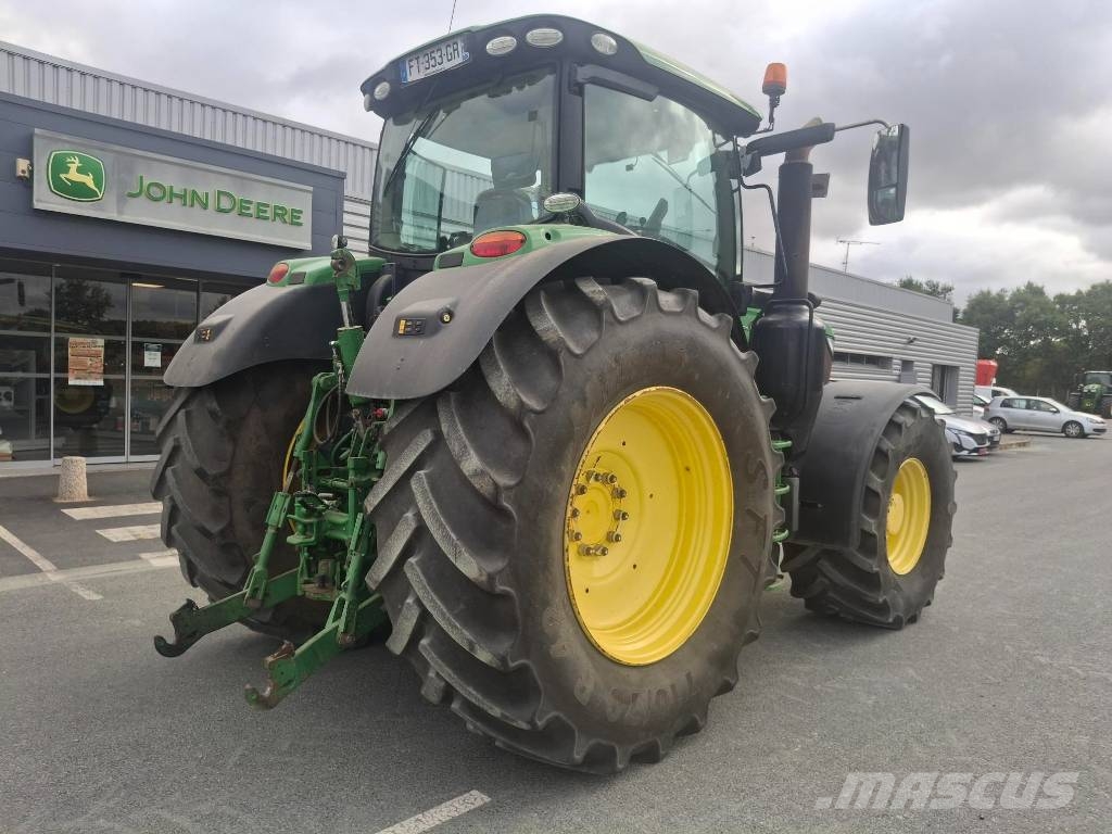 John Deere 6250 R الجرارات