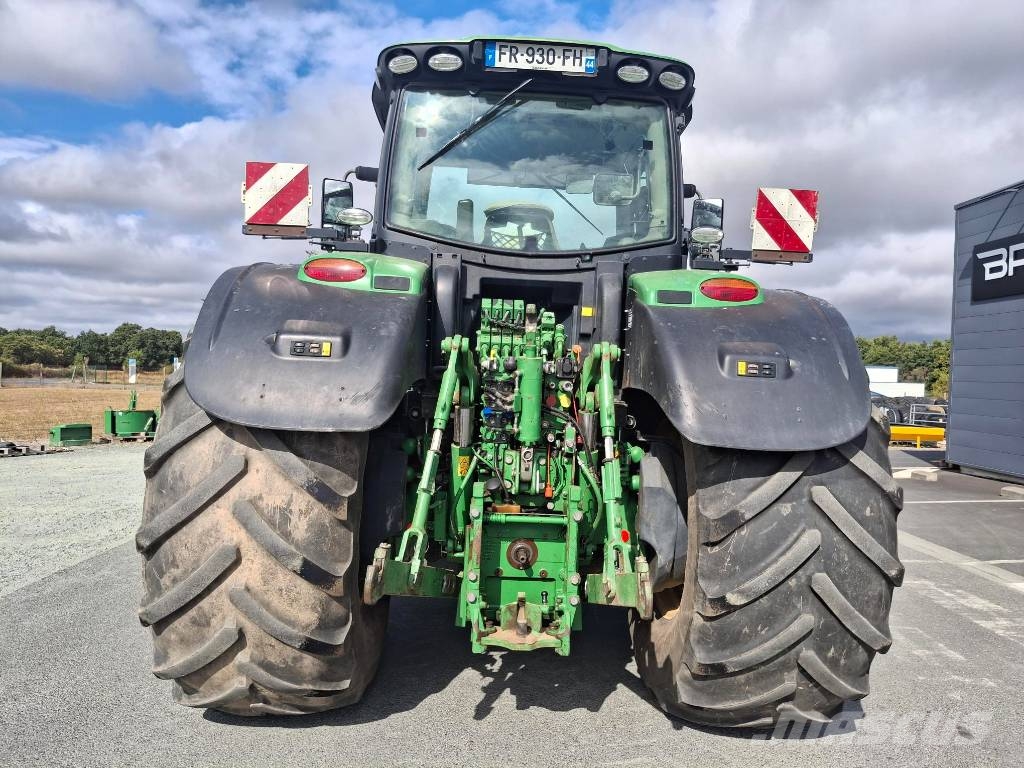 John Deere 6250 R الجرارات