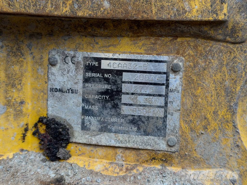 Komatsu D51PX-24E0 Buldooserid