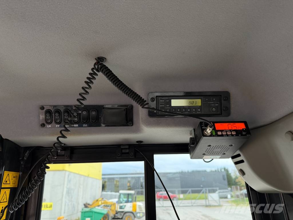 Komatsu D51PX-24E0 Buldooserid