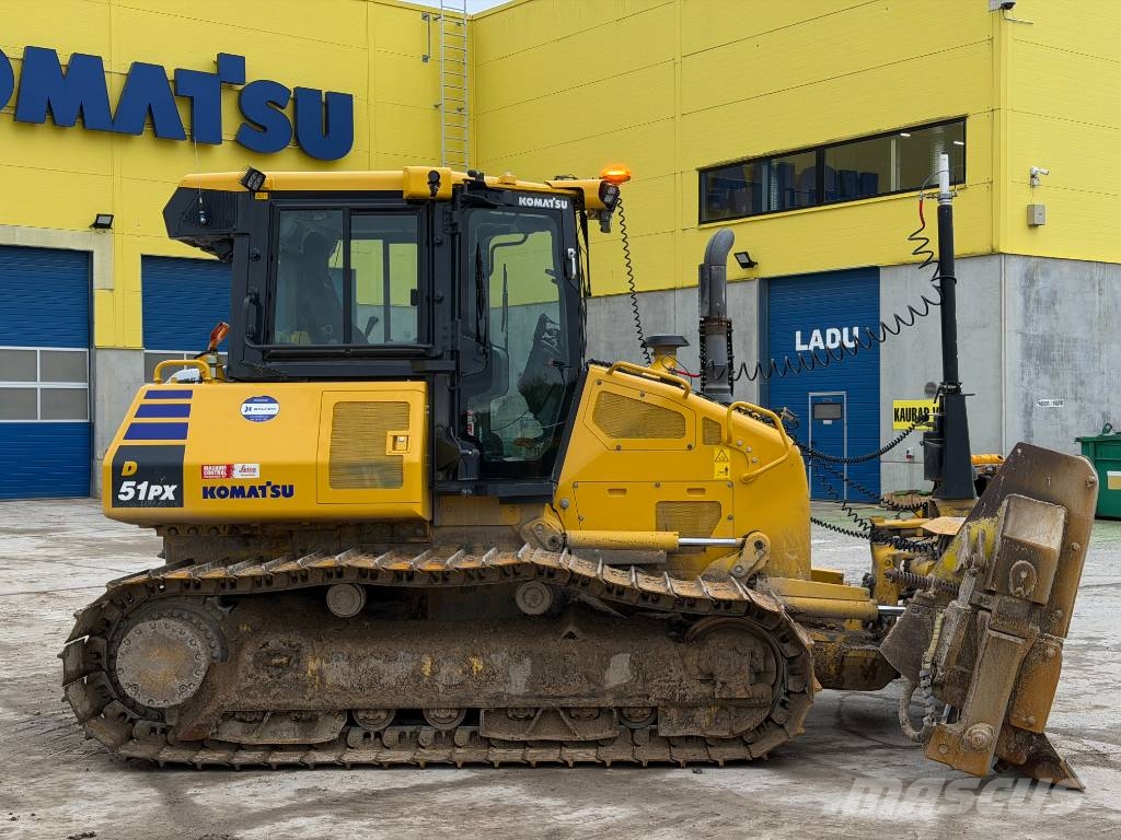 Komatsu D51PX-24E0 Buldooserid