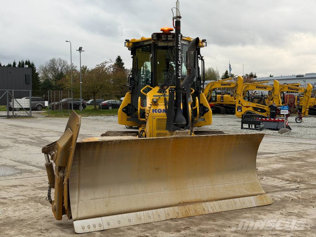 Komatsu D51PX-24E0 Buldooserid