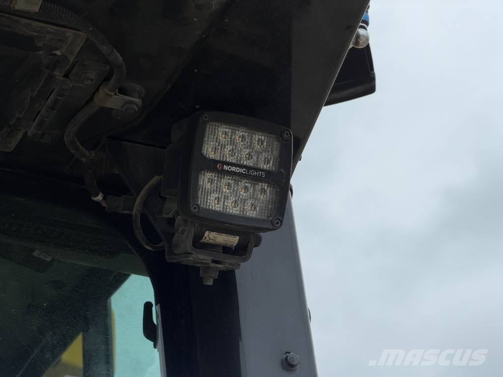 Komatsu D51PX-24E0 Buldooserid