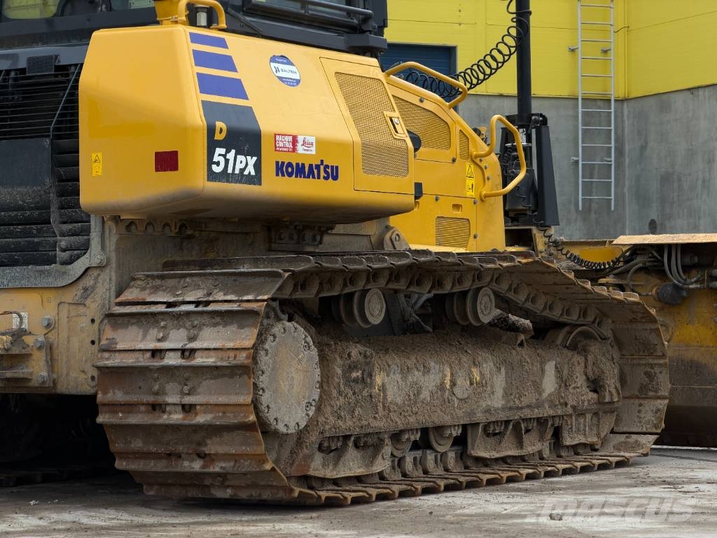 Komatsu D51PX-24E0 Buldooserid
