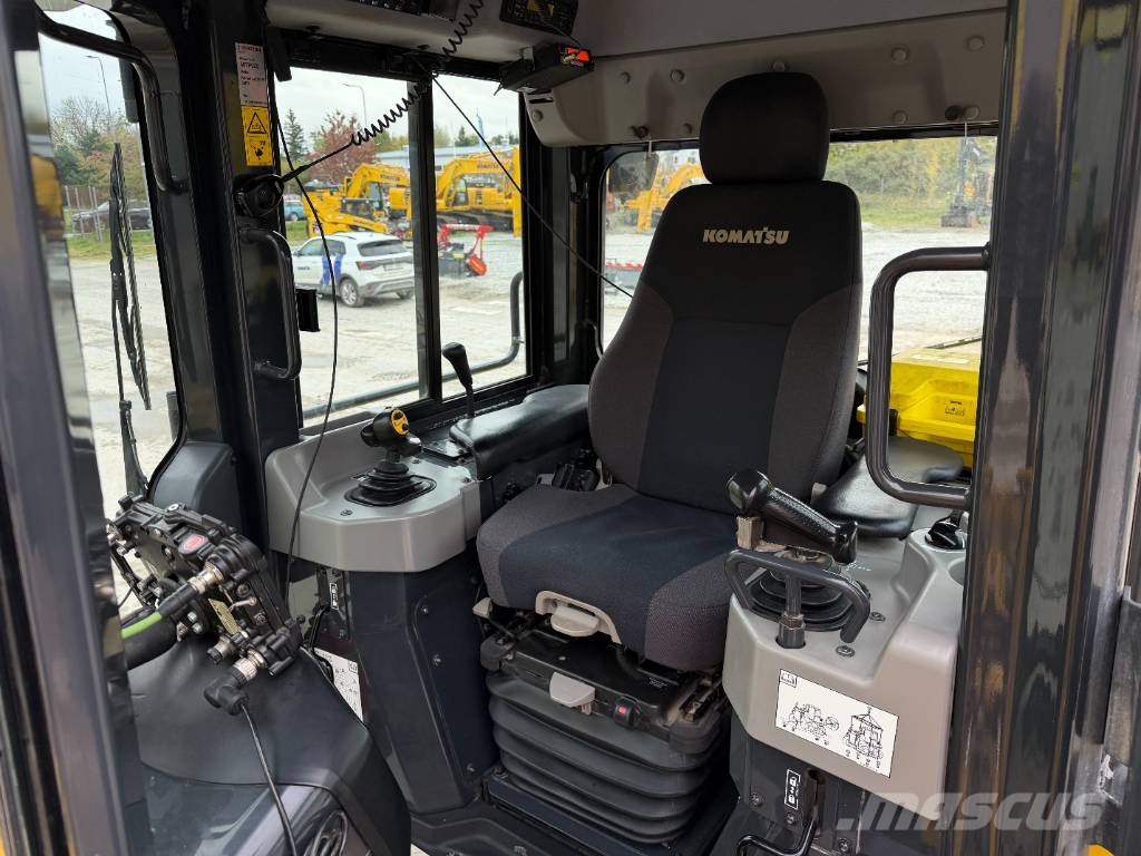Komatsu D51PX-24E0 Buldooserid