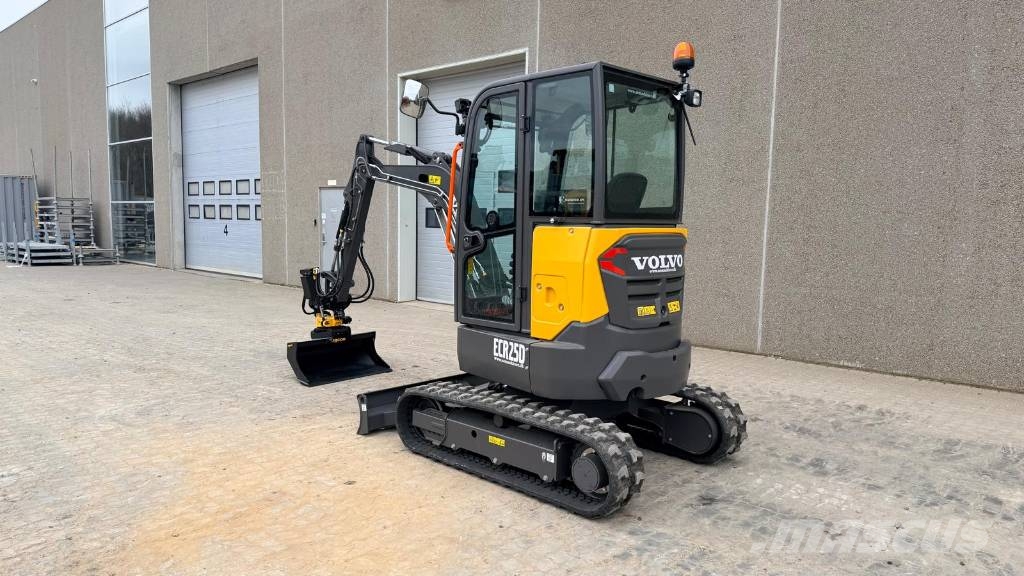 Volvo ECR 25 D Mini ekskavatörler, 7 tona dek