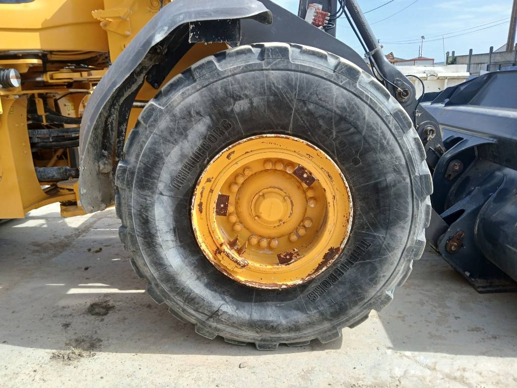 Volvo L110H 輪胎式裝載機