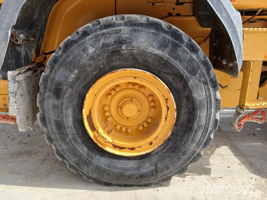 Volvo L110H 輪胎式裝載機