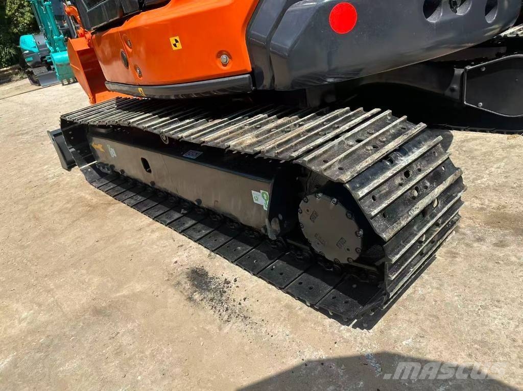 Hitachi ZX55USR-5B Міні-екскаватори < 7т