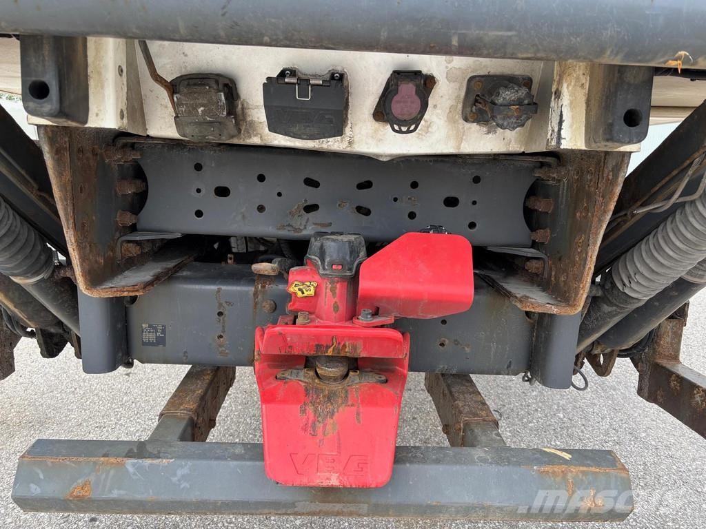 Volvo FM500 6x2*4 + RETARDER + CARRIER SUPRA 1250 + DOUB Temperature controlled trucks