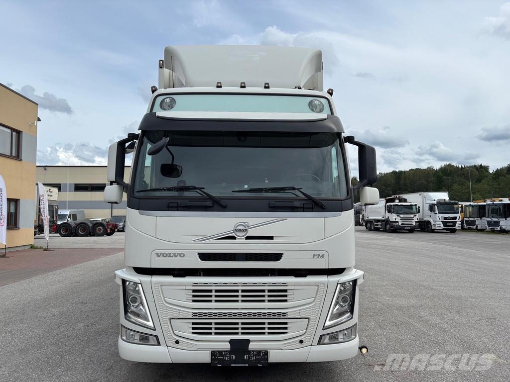 Volvo FM500 6x2*4 + RETARDER + CARRIER SUPRA 1250 + DOUB Temperature controlled trucks
