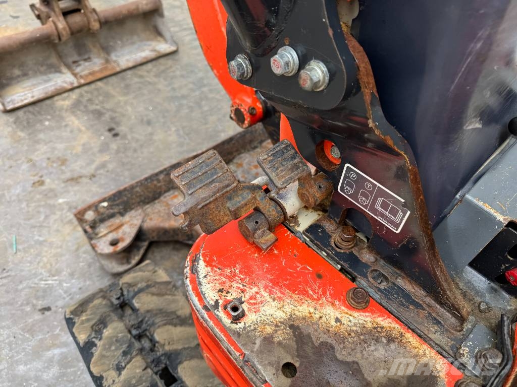 Kubota U10-3 - Hydr. Undercarriage / Hammer Lines Miniexcavadoras