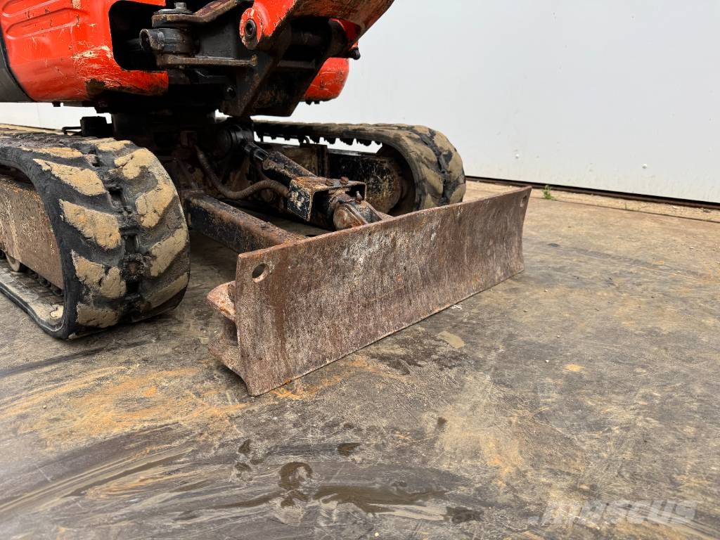 Kubota U10-3 - Hydr. Undercarriage / Hammer Lines Miniexcavadoras
