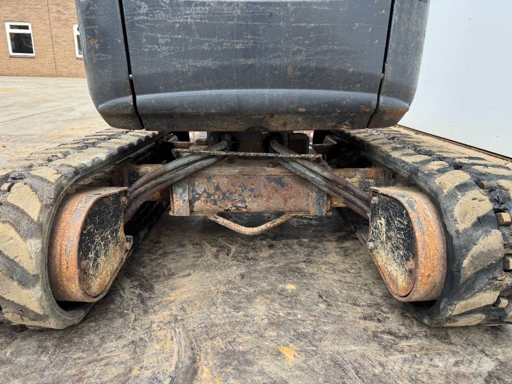 Kubota U10-3 - Hydr. Undercarriage / Hammer Lines Miniexcavadoras