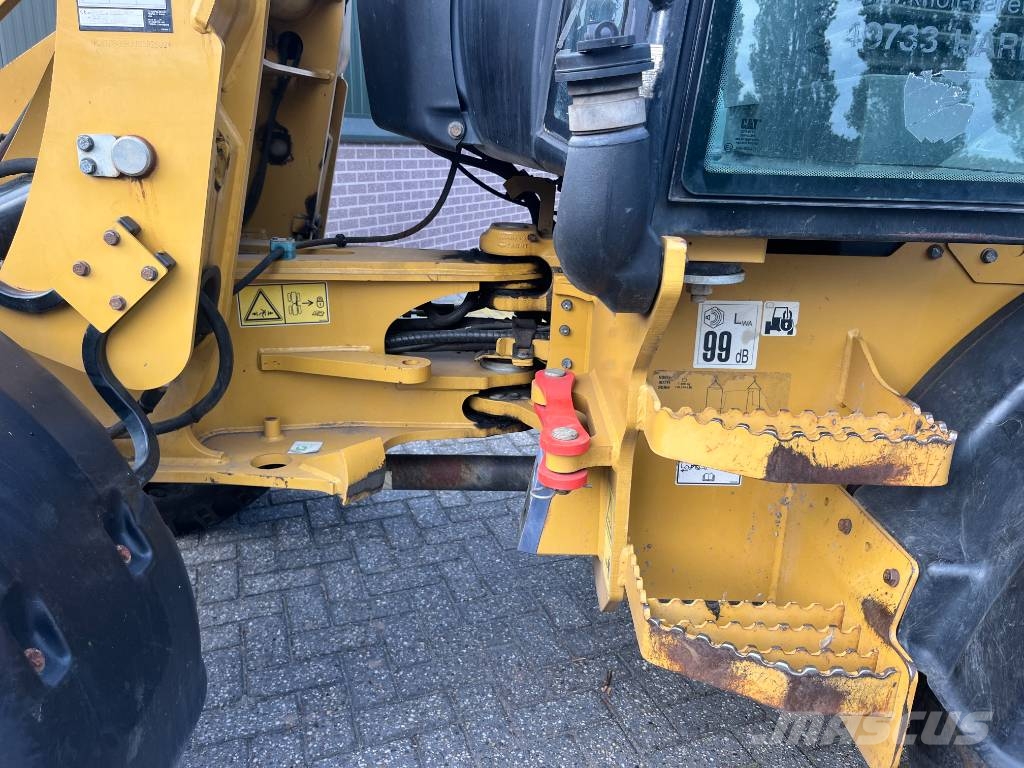 CAT 908 H 2 Kolesni nakladalci