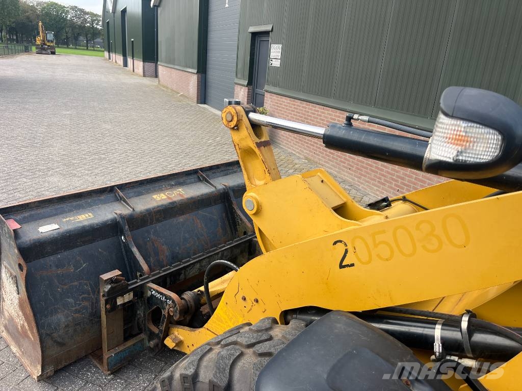CAT 908 H 2 Kolesni nakladalci