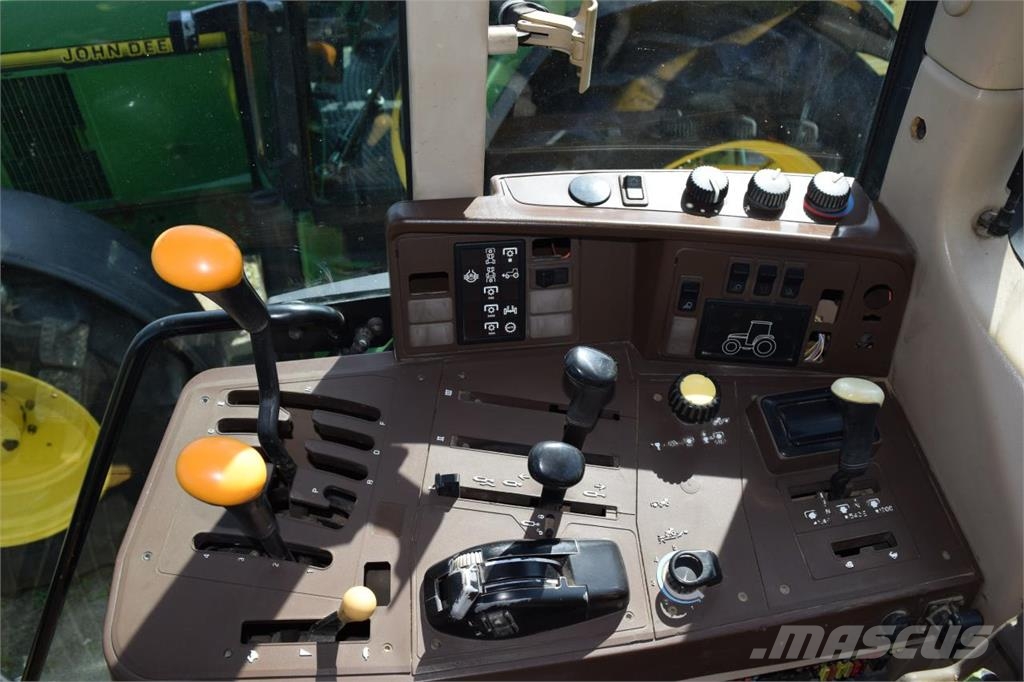 John Deere 6210 曳引機