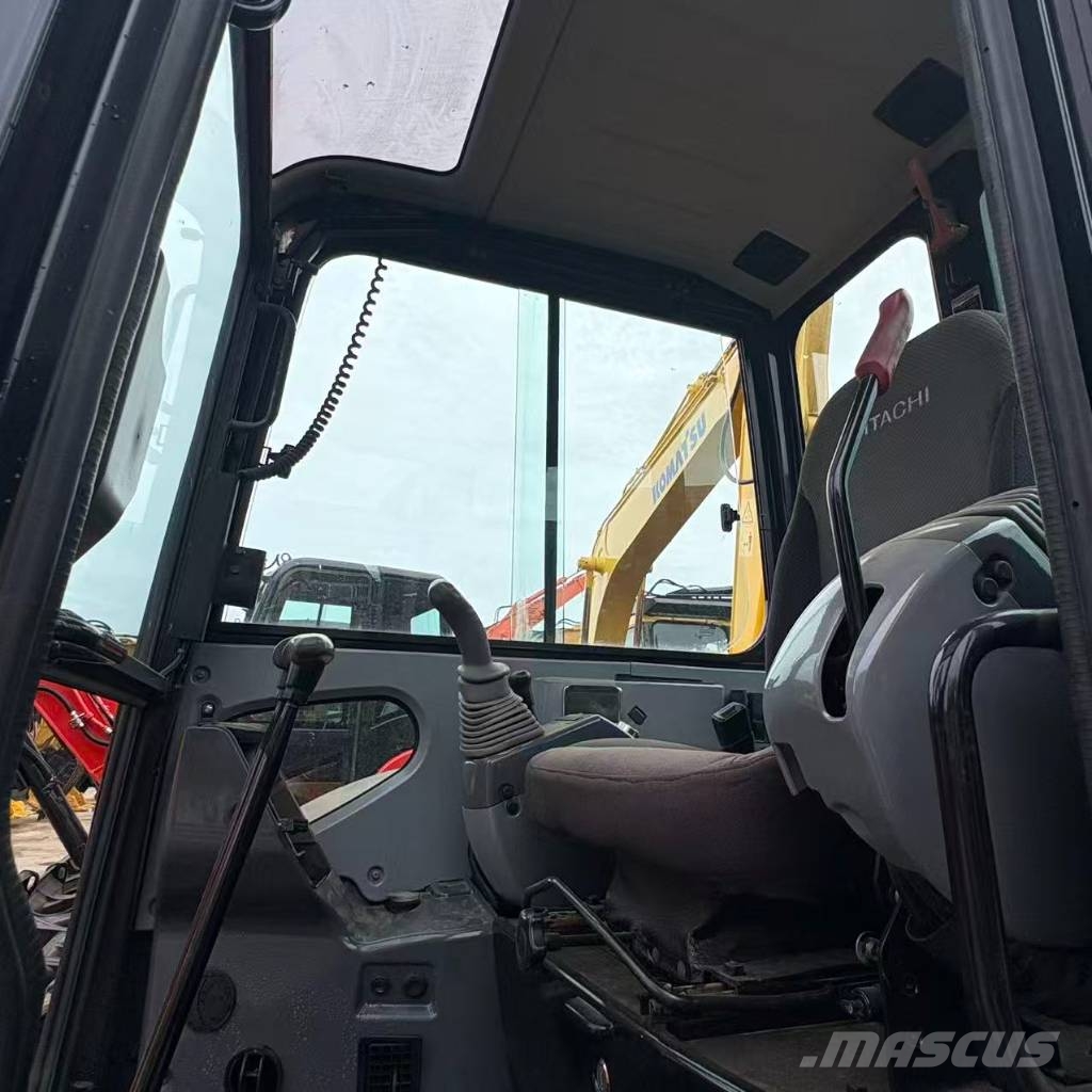 Hitachi ZX50U Гусеничні екскаватори