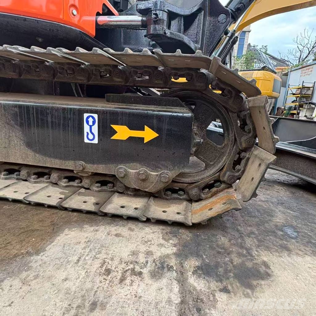 Hitachi ZX50U Гусеничні екскаватори