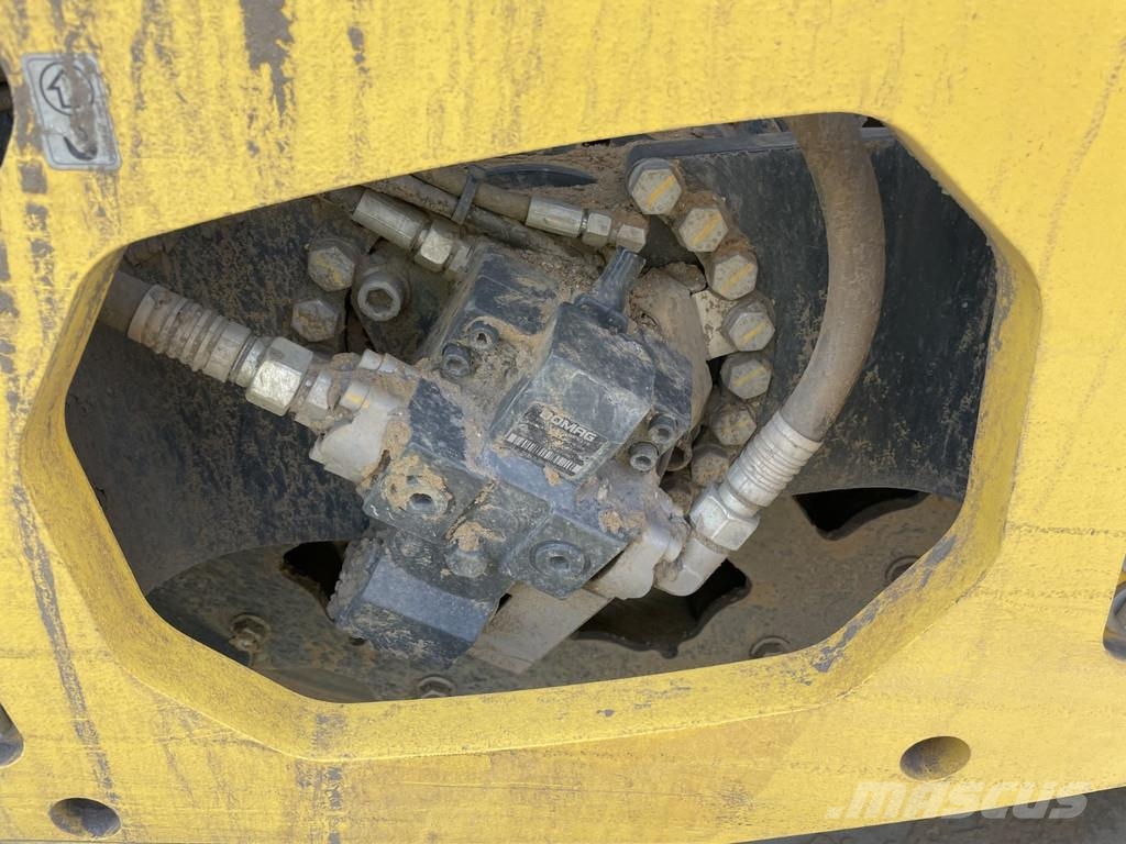 Bomag BW 213 D-5 مداحل أحادية الأسطوانة