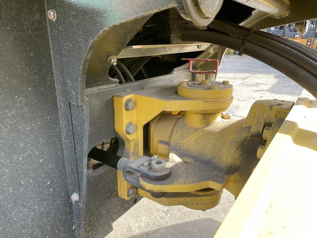 Bomag BW 213 D-5 مداحل أحادية الأسطوانة