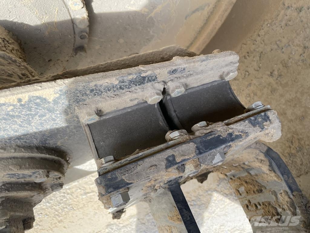 Bomag BW 213 D-5 مداحل أحادية الأسطوانة
