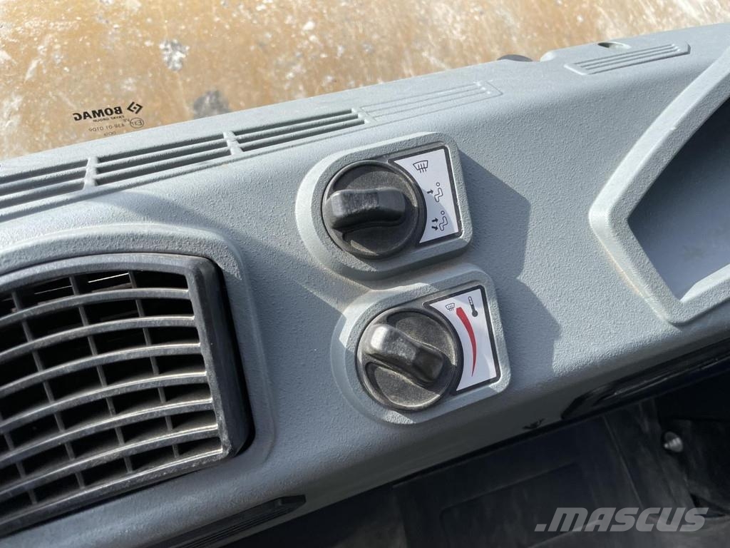Bomag BW 213 D-5 مداحل أحادية الأسطوانة