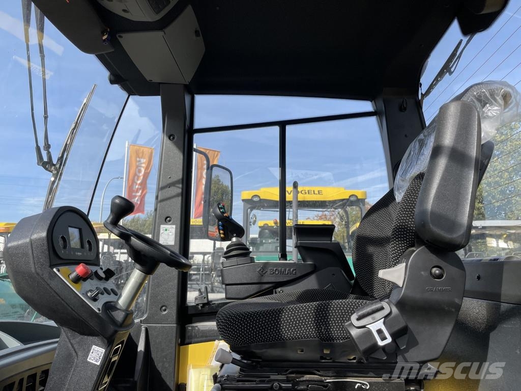 Bomag BW 213 D-5 مداحل أحادية الأسطوانة