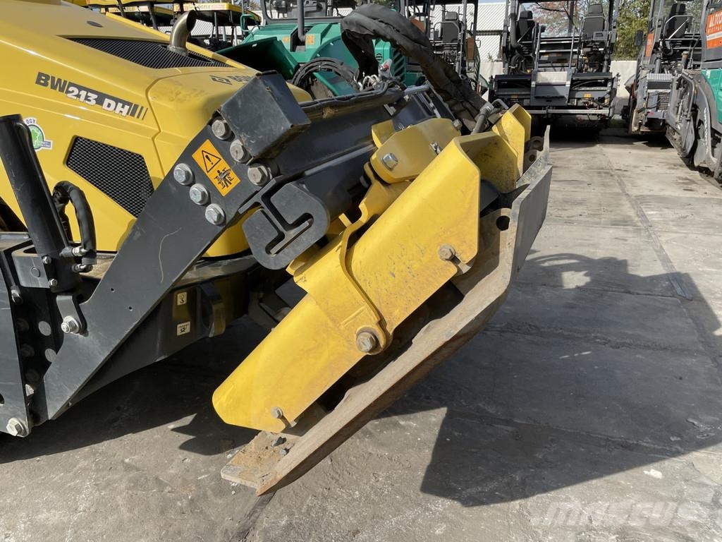 Bomag BW 213 D-5 مداحل أحادية الأسطوانة