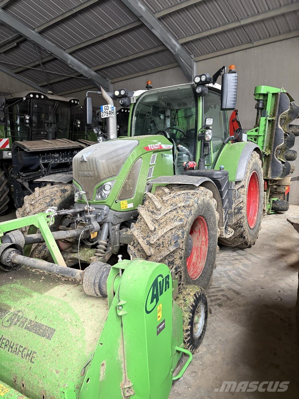 Fendt 720 VARIO PROFI + Tractors