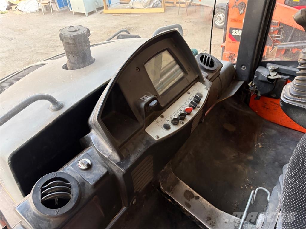 Bomag BW 174 AP-AM 建設機械 -　その他