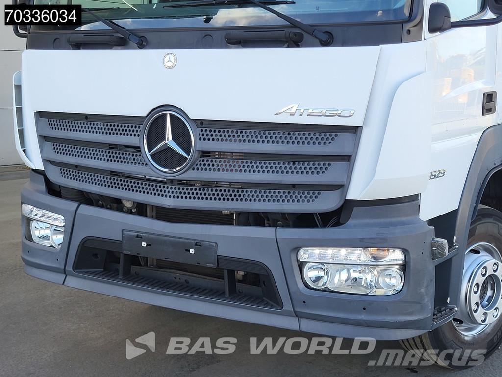 Mercedes-Benz Atego 1523 4X2 15tonner 5mtr Box 2000kg Tailgate A Box trucks