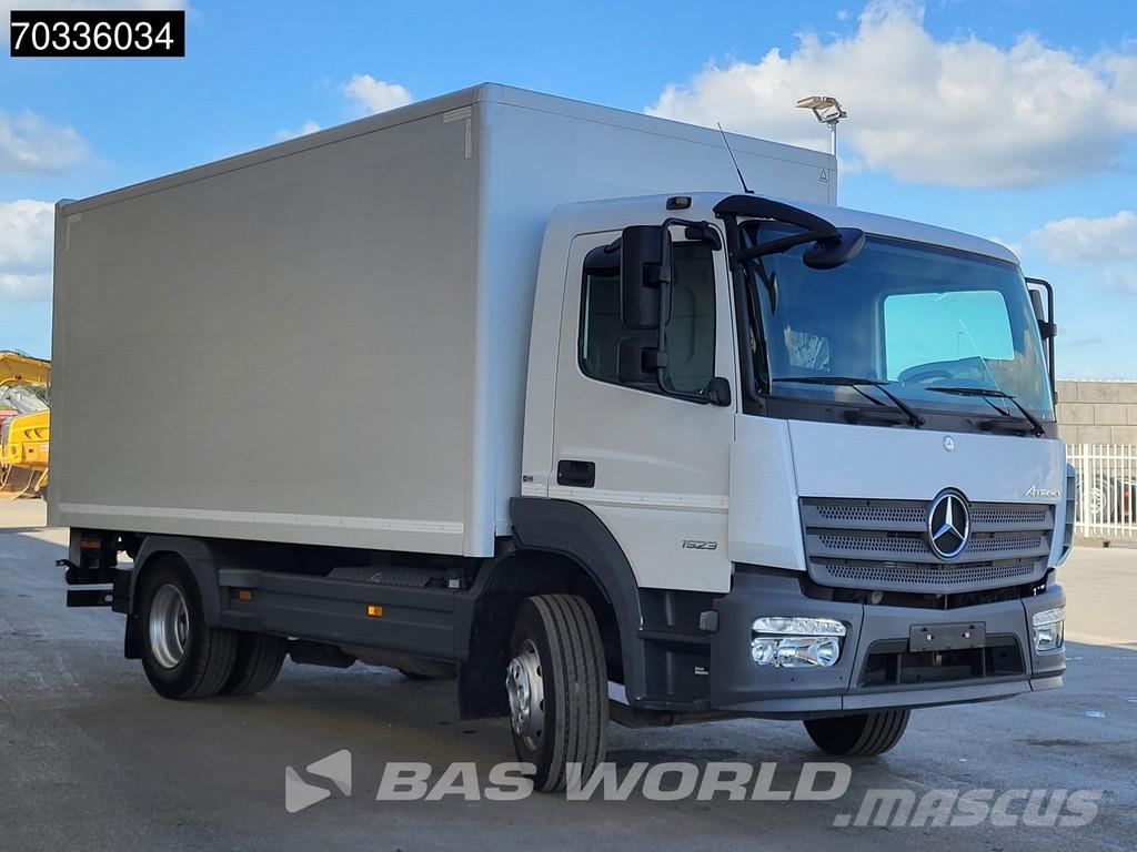 Mercedes-Benz Atego 1523 4X2 15tonner APK 5mtr Box 2000kg Tailga Bakwagens met gesloten opbouw