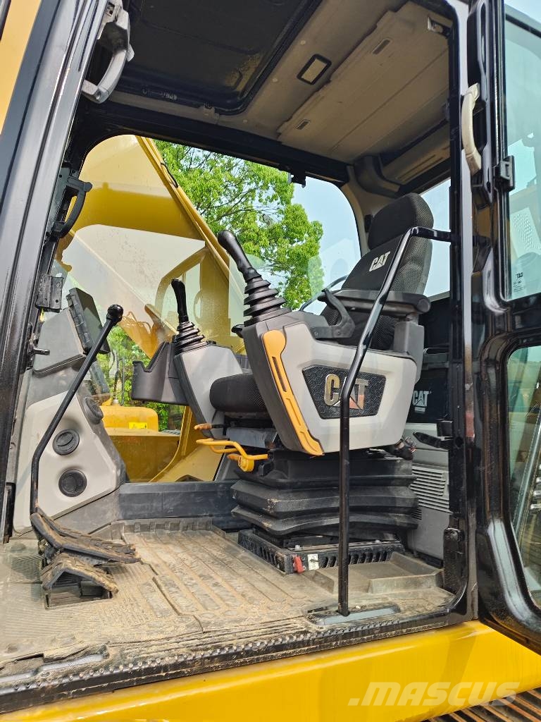 CAT 330GC 대형 굴삭기 29톤 이상