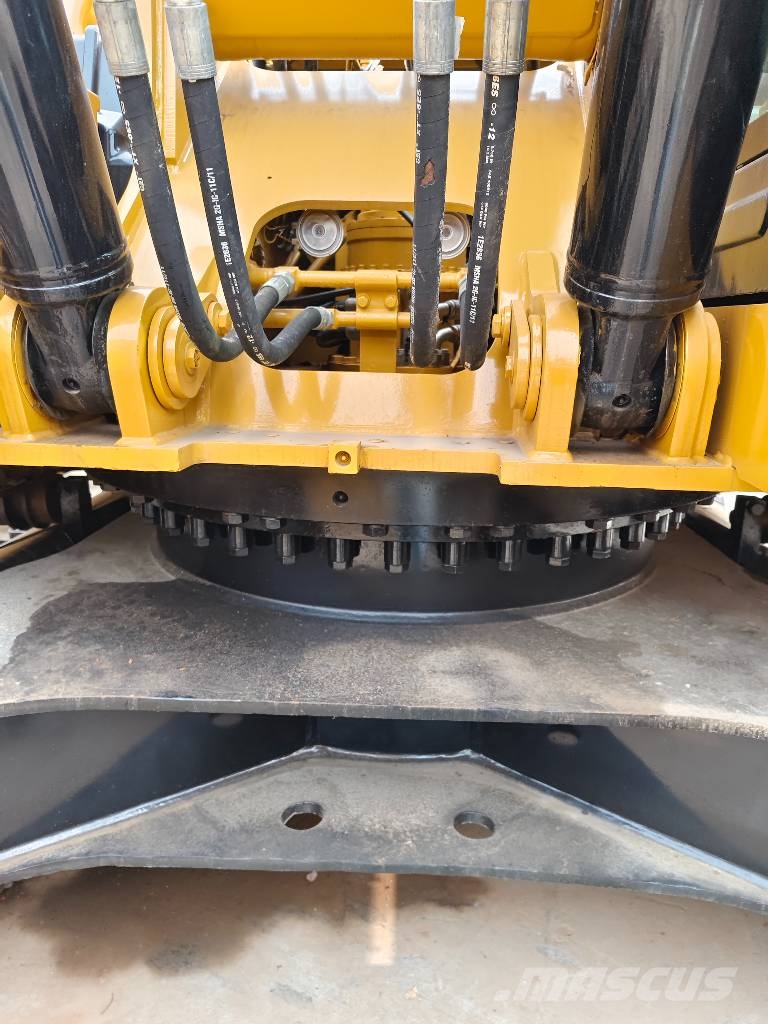 CAT 330GC 대형 굴삭기 29톤 이상